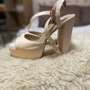 Stuart Weitzman Cream Leather Platform Sandals